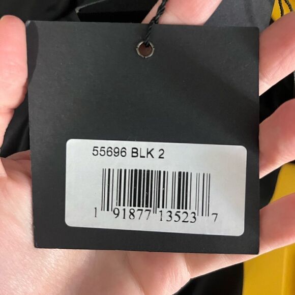 Mac Duggal 55696 Black One Sleeve Beaded Cuff Side Twist Gown NWT - Picture 7 of 9